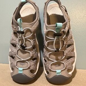 Natural Reflections Gray and Aqua Sandals EUC Like New!  Sz 8